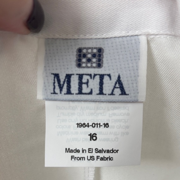 META White Lab Coat - Picture 2 of 9
